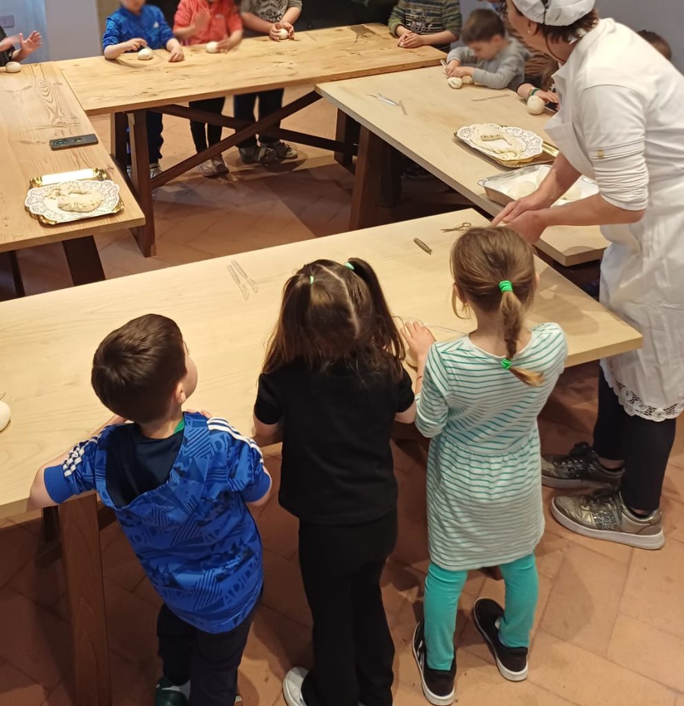 L’arte del pane raccontata ai più piccoli: laboratorio didattico alla Casa del Pane di Villaurbana 3 WhatsApp Image 2026 05 14 at 18.53.38 2